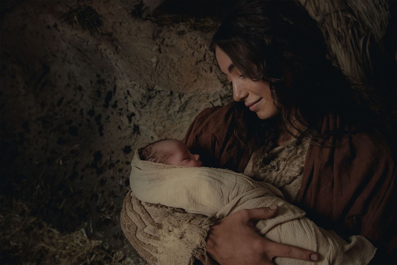 Marie tenant l’enfant Jésus